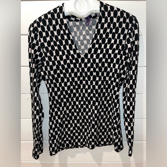 📍 LAURÈL Black and White Patterned V-Neck Top – Size CAN 12 - Picture 1 of 9